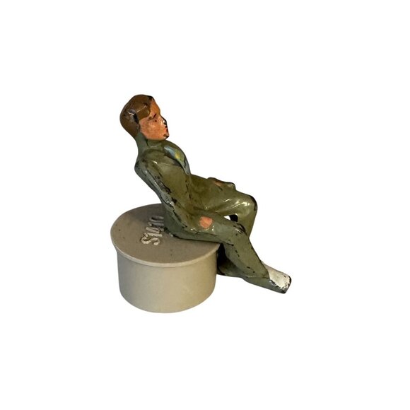 Vtg Manoil Lead Figure Seated Business Man in Suit and Tie 2.50" Tall 1950s GC - Picture 4 of 7